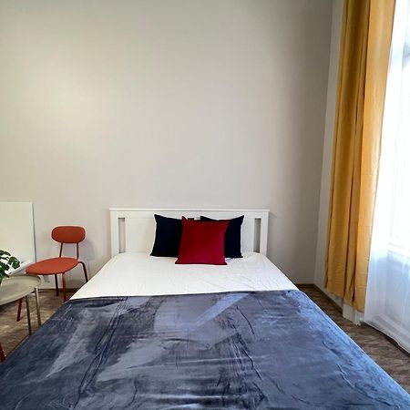 בודפשט Baross Apartment With Convenience And Style מראה חיצוני תמונה