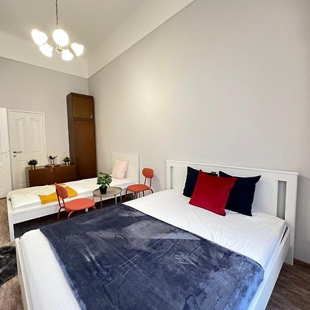 בודפשט Baross Apartment With Convenience And Style מראה חיצוני תמונה