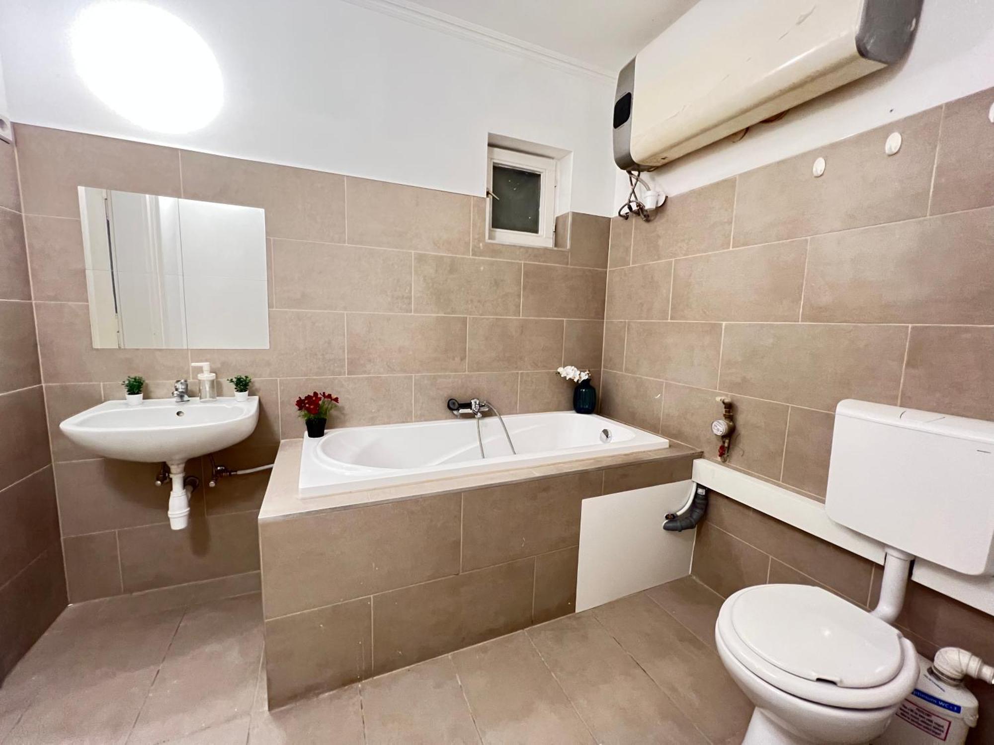 בודפשט Baross Apartment With Convenience And Style מראה חיצוני תמונה