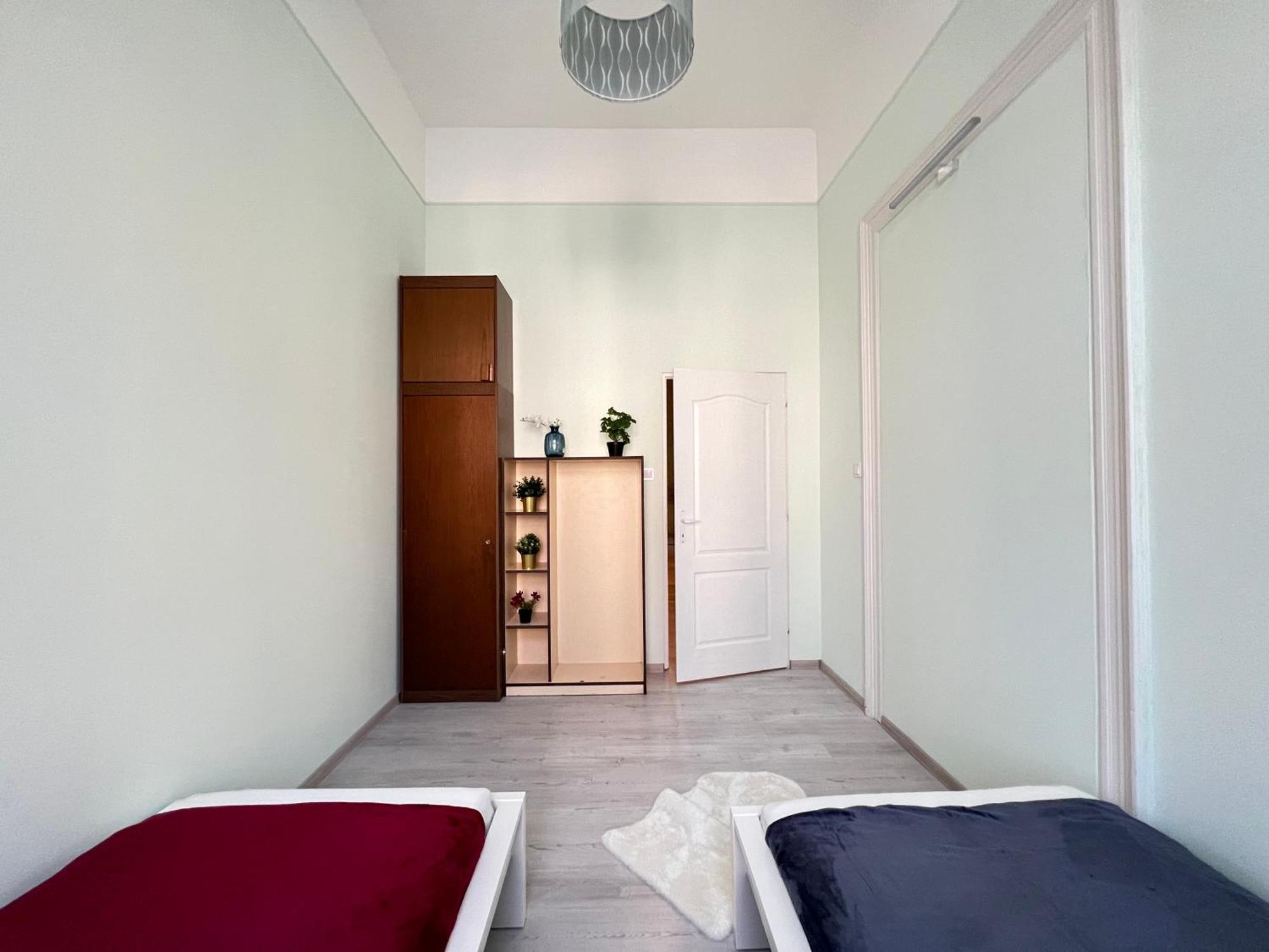 בודפשט Baross Apartment With Convenience And Style מראה חיצוני תמונה